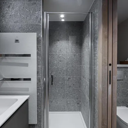 A Rochebrune Avec Jardin Pour 6 Personnes - Acces Piscine, Salle De Sport, Sauna - Fr-1-569-24 Megève