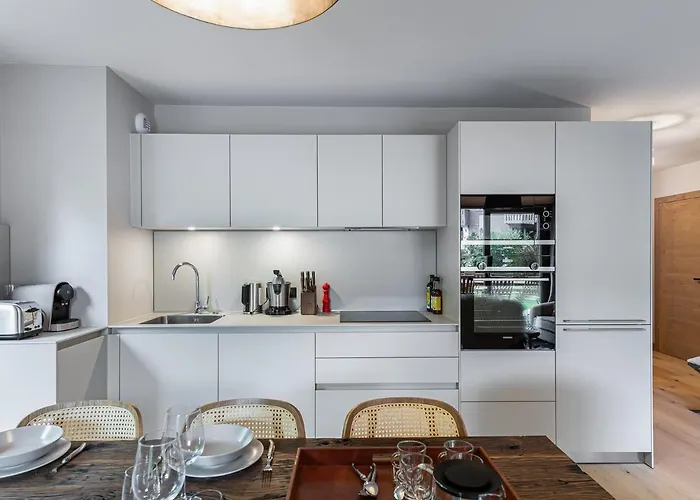 A Rochebrune Avec Jardin Pour 6 Personnes - Acces Piscine, Salle De Sport, Sauna - Fr-1-569-24 Appartement *